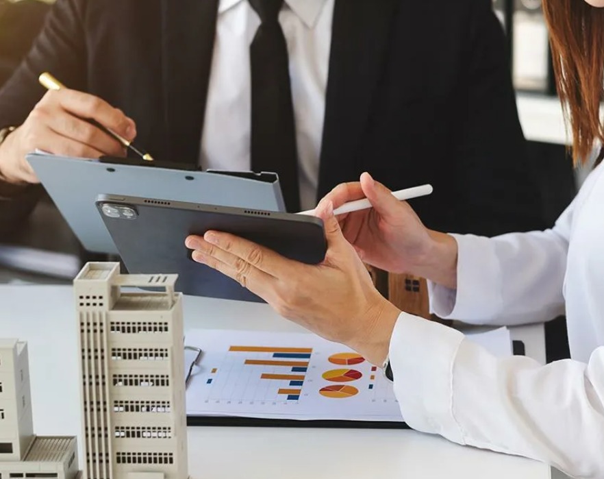 advisor reviewing documents with client